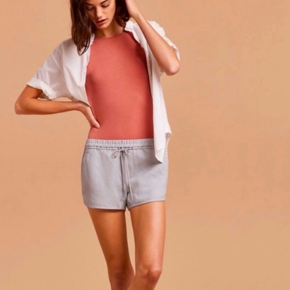 Aritzia Community Habitus Linen Shorts Sz M - Picture 1 of 5